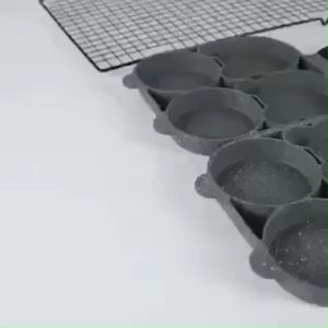 Medical stone bear frying pan fried egg burger household artifact breakfast non-stick flat bottom four-hole pot麦饭石小熊煎锅