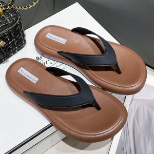 Silver Thong Slippers Womens Summer Outdoor Wear 2025 New High-End Fashion Flat Bottom Sandals Beach Shore Shoes