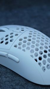 Kemove  Wired Gaming Mouse with Honeycomb Shell 12800DPI Optical Sensor 6 Programmable Macros Software Support for Custom Key Config and RGB Settings for Windows 7/8/10/XP Vista Linux-White