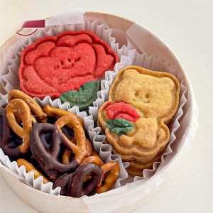 Wedding Cake Toppers Baking Tools Cartoon Animal Cookie Cutters Heart Flower Print 3D Sugar Art PLA Material Kitchen Cooking