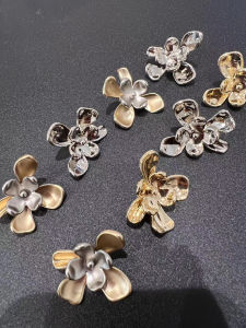 Nút Hoa Không Đều Dòng Mới Thiết Kế Nút Hoa Không Đều Áo Len Đầm Phù Hợp Với Nút Phụ Kiện May Mặc Jiangnan Trung Quốc Đại Lục Tỉnh Zhejiang