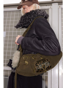 Heavy Duty Leather Horse Hair Design Underarm Rivet Crossbody Dumpling Bag Modern Neutral Style Single Shoulder Bag for Youth