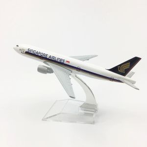 Miniature Airplanes 16cm B747 Singapore Airways Alloy Metal Diecast With Landing Gear Simulation Plane Toy Model Aircraft