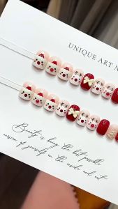 เล็บคริสต์มาส R621 เล็บปลอม 3D สไตล์โมเดิร์นใช้งานง่าย กล่องละ 24 ชิ้น