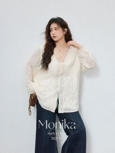MONIKADM | Áo Blouse Dài Tay Cổ V Rộng Dành Cho Người Mũm Mĩm