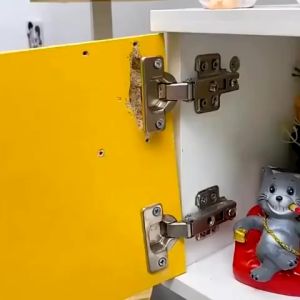 Combo Miếng đệm sửa bản lề cửa tủ nhựa gỗ mdf tặng kèm 8 vít - Tấm phục hồi bản lề