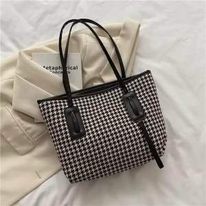 Totebag Tas Bahu Wanita Viona Tas Kuliah Wanita Cantik Korea