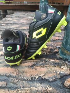 sepatu bola anak size 33-38 kulit sapi (sol djahit muter)