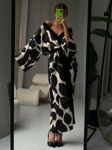 ชุดนอนผ้าซาตินพิมพ์ลายวัวเซ็กซี่ ZONE ชุดนอนผู้หญิง ชุดคลุมอาบน้ำ ชุดนอนในบ้าน ชุดแต่งงาน ชุดแฟชั่นฤดูใบไม้ผลิ ฤดูร้อน ฤดูใบไม้ร่วง