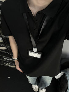 เสื้อโปโลแขนสั้นทรงหลวมสไตล์อเมริกันสำหรับผู้ชายในช่วงฤดูร้อน ทรงปกติ เสื้อยืดคอตตอนเนื้อละเอียด สีดำ