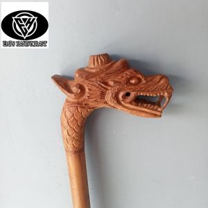 Tongkat jalan kayu kelor emas ukir naga jawa