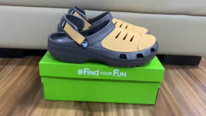 Giày sục crocs chuẩn xịn chống hôi chân nhựa tế bào êm mềm đúc liền khối siêu bền đi mưa lội nước đi biển Yukon Sport Clog màu da bò cho nam