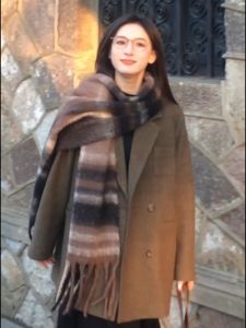 Khăn Choàng Kẻ Caro Dày Dặn Cho Nữ Mùa Đông Ấm Áp Đa Năng Khăn Choàng Lông Cừu Trang Trí Lông Vũ Cho Cặp Đôi