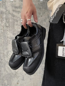 Black Flip-Covered Square-Headed German Training Shoes Romantic Dual-Point Simple Design Commuter Shoes for Men And Women