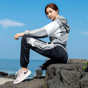 New Womens Large Size Loose Fashionable Casual Yoga Wear Gym Running Quick Dry Sportswear Set Long Sleeve Pants with Padded Chest