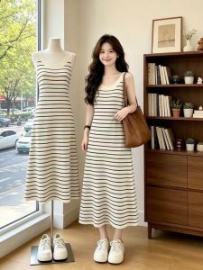Đầm Kẻ Sọc Len Bóng Không Tay Ôm Dáng và Che Bụng