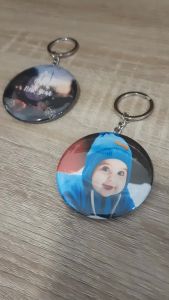 Personalised Keychain Badge with Bottle Opener (Diameter: 58mm) for Gifts or Souvenirs