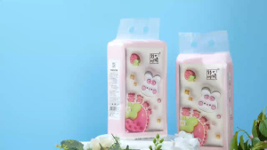 [BUY 3 TAKE 2] LamPure Cute Strawberry Thickened Hanging Napkins Air-cushion  Face Tissue 250 Pull 1000 Sheets 145mmx170mm