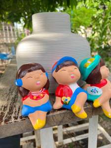 ตุ๊กตาเซรามิก ตกแต่งสวน ขนาดใหญ่ ตุ๊กตาดินเผา นั่งห้อยขาสั่งซื้อ1ได้2ตัว(พร้อมส่ง)