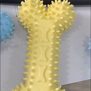 Mainan Gigit Tulang Duri Anjing Pembersih Gigi Bahan TPR Tidak Beracun