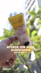 SLOVE .PH 6609 BUY 1 TAKE 1 AND 1PC DAZZLE ME Attack on Sun! UV Protection Essence Sunscreen Gel -Sunblock 40g. Sunscreen gel packed with essence-enriched goodness for a nourishing soothing and brightening experience that guarantees SPF50+