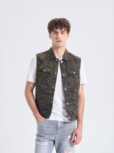 Rare | Spring/Summer 2026 Camouflage Jacquard Collar Workwear Style Casual Mens Vest