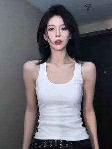 เสื้อกั๊กสายเดี่ยวสีขาวทรงเข้ารูปสำหรับผู้หญิงในช่วงฤดูร้อนปี 2025 เสื้อตัวบนทรงเข้ารูปแบบใหม่ที่สวมใส่สบายและมีสไตล์