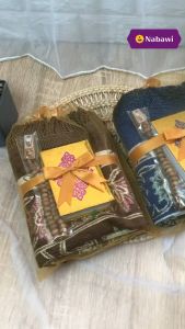 Hampers Sajadah Dewasa Turki Tile+Quran+Tasbih Kayu Souvenir Tasyakuran