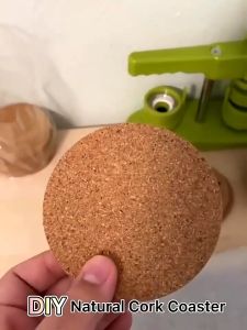 20Pcs Round Natural Cork Coasters Wine Drink Coffee Tea Cup Mat Anti-Slip Heat Insulation Mug Coasters Wooden Placement for Bar Kitchen Accessories