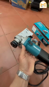 Máy Mài Makita 840W 9558HN Lưỡi 110mm Công Tắc Trượt Mô Tơ Đồng Đủ Phụ Kiện Chính Hãng BH 6T