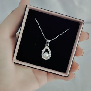 SO SEOUL Glimmering Teardrop with Pearl in Middle Pierced Pendant Chain Necklace