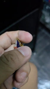 Philippine flag pin 2 Size: 2.5cm by 2cm plated gold laminated with box