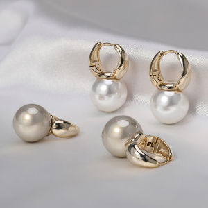 Elegant Pearl Clouch Handmade Jewelry for Women with French and American Style Alloy Gold Plated Silver Ring Earrings