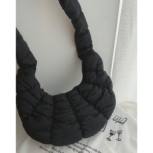 Cloud Design Fashion Ladies Shoulder Bag Large Capacity 2024 New Style Dumpling Shape Cotton Nylon Bag with Zipper Closure