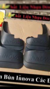 Chắn bùn Toyota innova_chắn bùn gắn xe Toyota INNOVA đời 2006-2023 chất liệu nhựa đen dẻo(bộ 4 miếng) tặng kèm ốc vít.