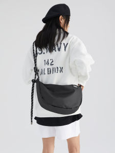 Casual Dumpling Shape Crossbody Bag Large Capacity Leisure Backpack Womens Sports Bag Commuter Bag Waist Bag Travel Bag