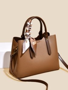 Mothers Day Gift Womens Large Capacity Crossbody Bag Single Shoulder Bag Fashionable Commuter Style Magnetic Clasp Closure