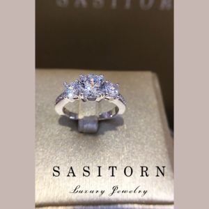 ♥️Sasitorn Jewelry แหวนเพชร 3 เม็ด ฝังเพชรบ่าข้าง เพชรเกรดดีที่สุดเทียบเพชรแท้ สวยหรู ใส่ออกงาน ใส่สลับแท้ ให้ของขวัญ เงินแท้ชุบทองคำขาว ST097 แหวนเพชร แหวนเพชร3เม็ด - Lazada