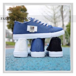 รองเท้าผ้าใบแฟชั่น หุ้มส้นผู้หญิง 3 สี น้ำหนักเบา สบายเท้า ไม่ตกแทรน