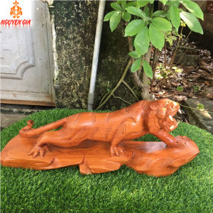 Tượng Hổ Gỗ Hương Nguyên Khối Ngang 50cm – Hổ Đứng Trên Núi Tượng Gỗ Trang Trí Phòng Khách Nguyễn Gia
