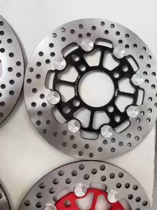 [Mẫu Mới ]Đĩa trước size 220mm khoen INOX Gắn như zin cho các dòng xe như:WaveDream Sirius FutureJupiterA.B..