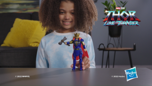 Marvel Studios Thor: Love and Thunder Thor Toy 6-Inch-Scale Deluxe Figure with Action Feature for Kids Ages 4 and Up