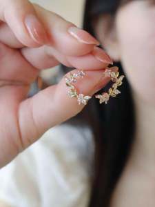 Sweet Flower Branch 925 Silver Earrings Womens Elegant Small Fashionable Ear Jewelry Alloy Plated Silver Gold Plant Floral