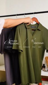 SINONIMS Buttonless Polo Shirt Kaos Polo Pria Premium Hitam\nSINONIMS Buttonless Polo Shirt Kaos Polo Pria Premium Navy\nSINONIMS Classic Polo Shirt Kaos Polo Pria Charcoal