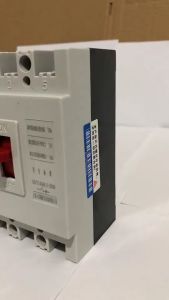 DZ15-100/390 32A/40A/63A/100A air switch molded case circuit breaker protector 380/220v three-phase 2P/3P