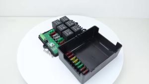 12V/40A Car Fuse Relay Box LED Light and Relay Module with 6-Way Relay and 14 Medium Fuse Blades