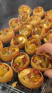 Mr.Squirrel Balut Egg/Balot Egg Salted & Spicy Flavors Ready to Eat Cooked egg Wholesale Balut Egg (10PCS/Box)