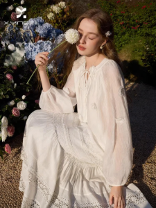 XIANGYING | Áo Sơ Mi Linen Tencel V-neck 3D Hoa Xòe Tay