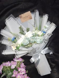 Buket bunga/ buket Engagement/ buket buat pacar/buket wisuda/ buket hari ibu/ buket ulang tahun