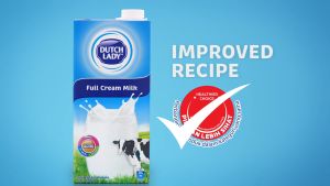 [Raya sale] DUTCH LADY FULL CREAM MILK 1L - Nutrition from day to night -  Perfect for sharing with your family & others